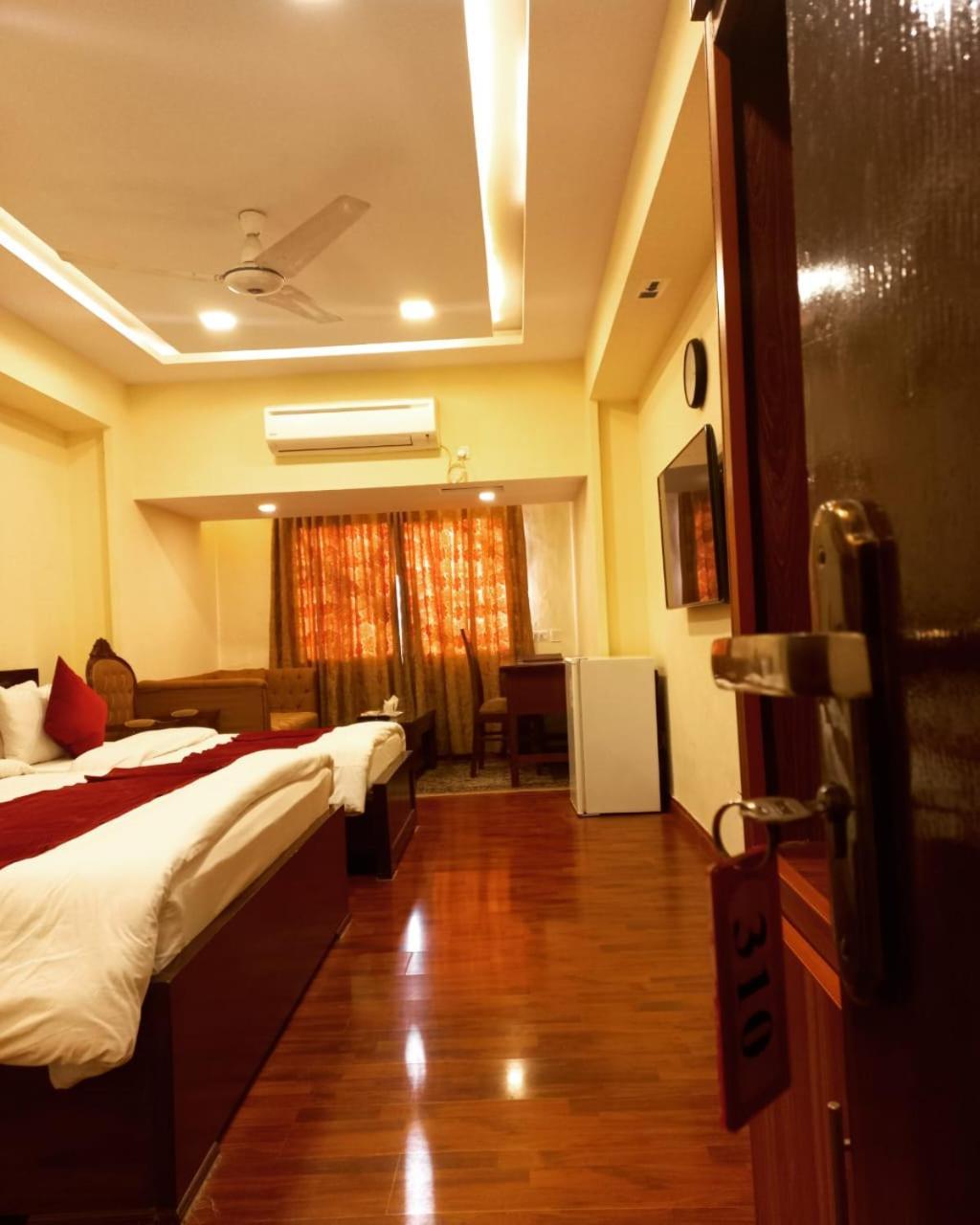 Diplomat Hotel Islamabad Eksteriør billede