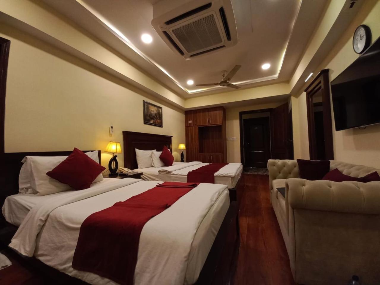 Diplomat Hotel Islamabad Eksteriør billede
