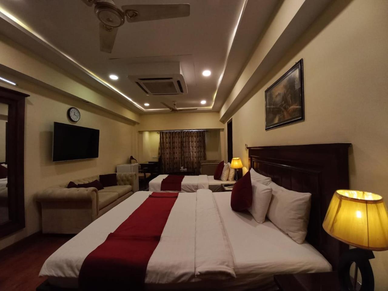 Diplomat Hotel Islamabad Eksteriør billede