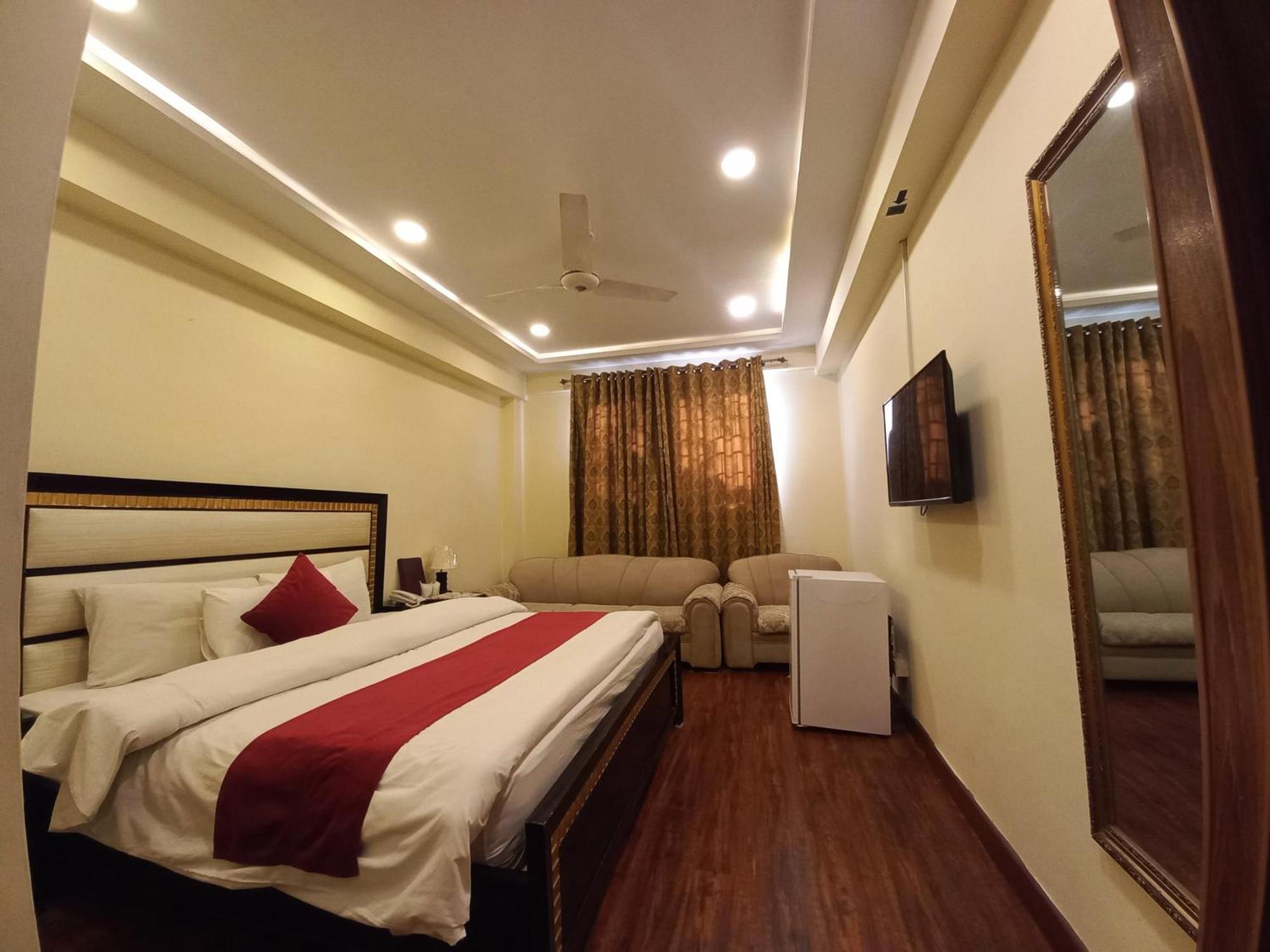 Diplomat Hotel Islamabad Eksteriør billede